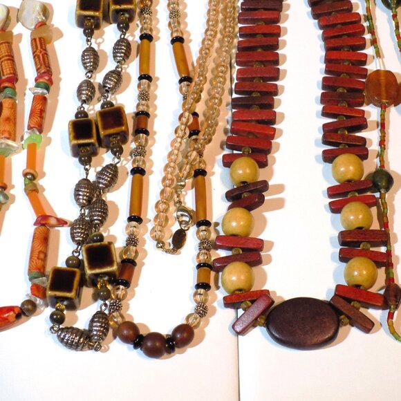 Lot 13 Vintage Bohemian Necklaces Bundle. Wood Glass Ceramic Shell Semi-Precious - Picture 9 of 13
